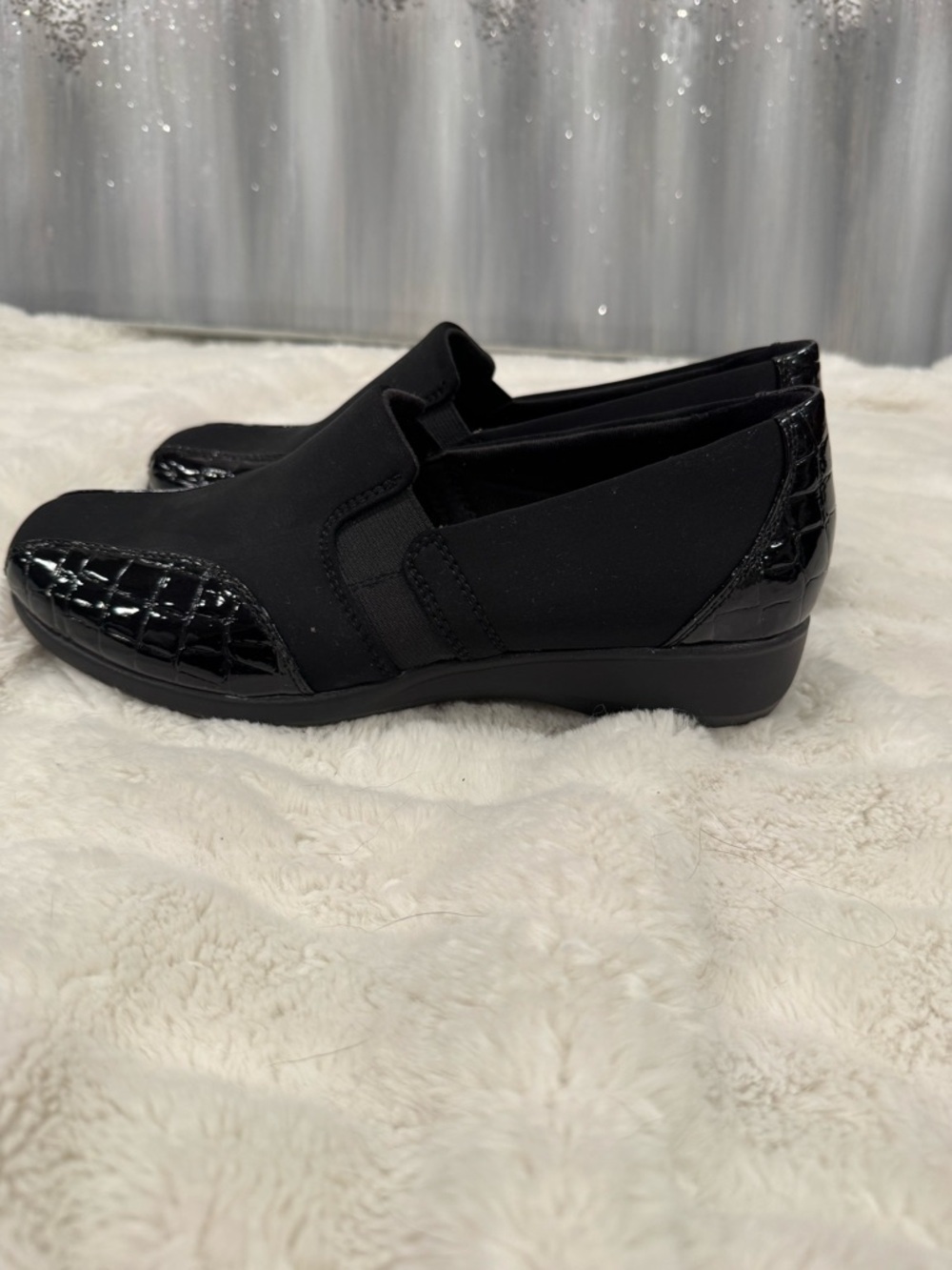 Clark’s Collection Gael Rex Black Croc Print Loafer - Picture 3 of 5